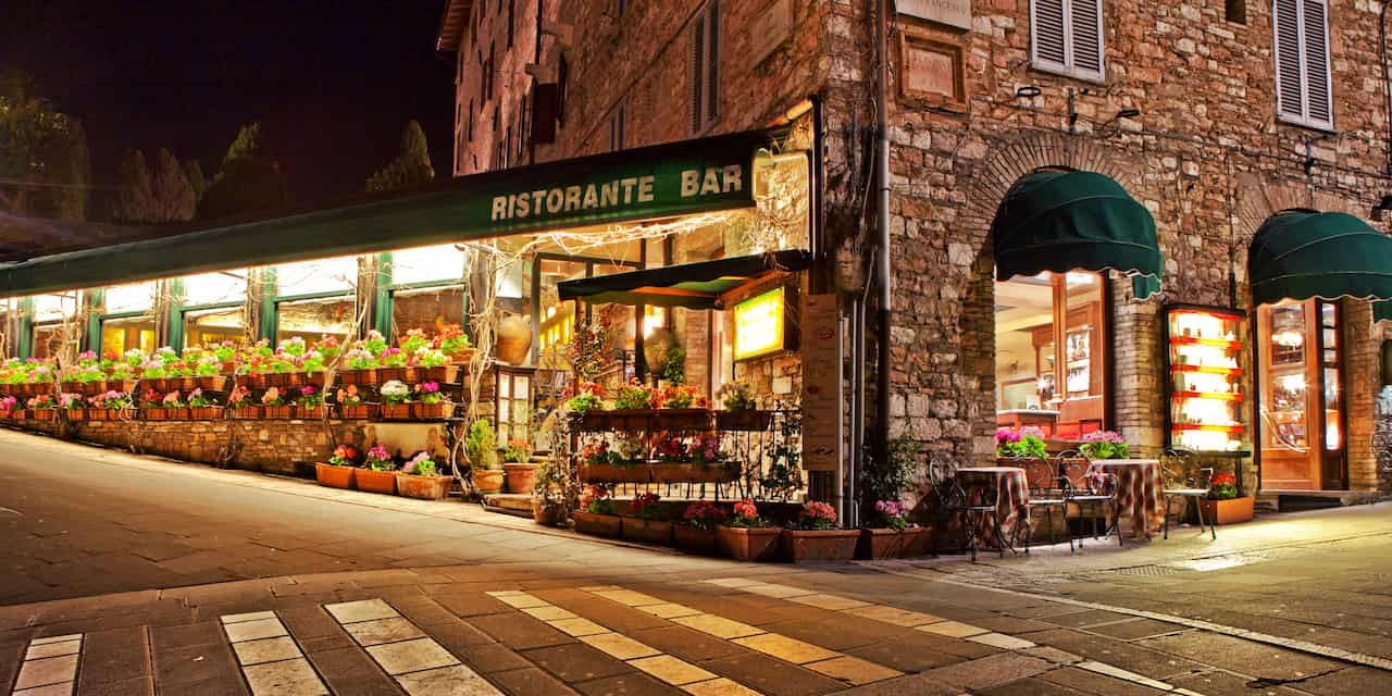 Italian restaurant Exterior Lighting