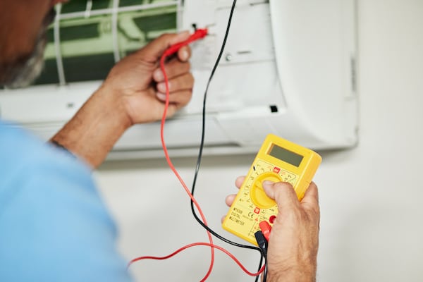 Electrician test for power electricity